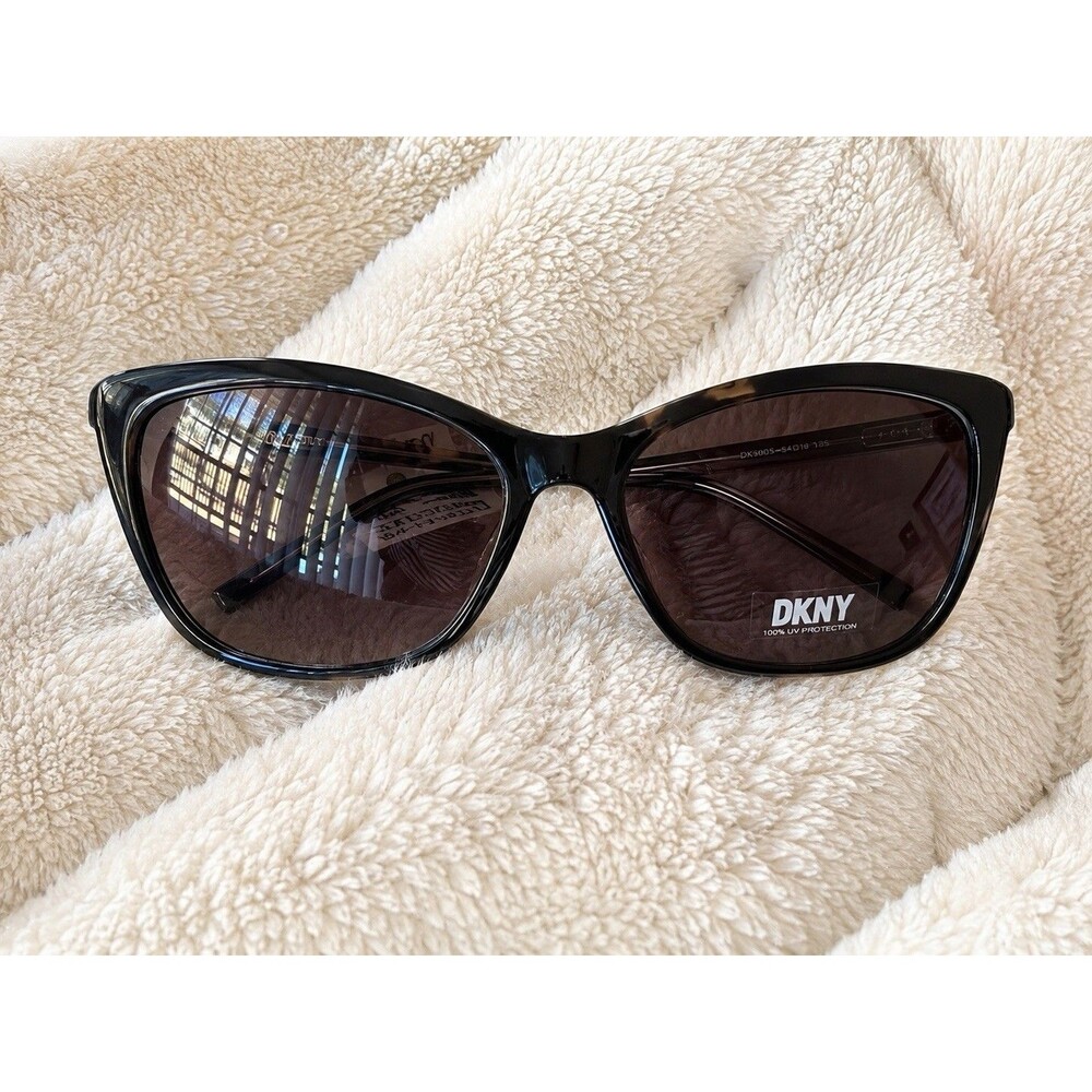 DKNY DK500S Women’s Sunglasses Black Frames Gradient Lenses - Cat Eye Frames